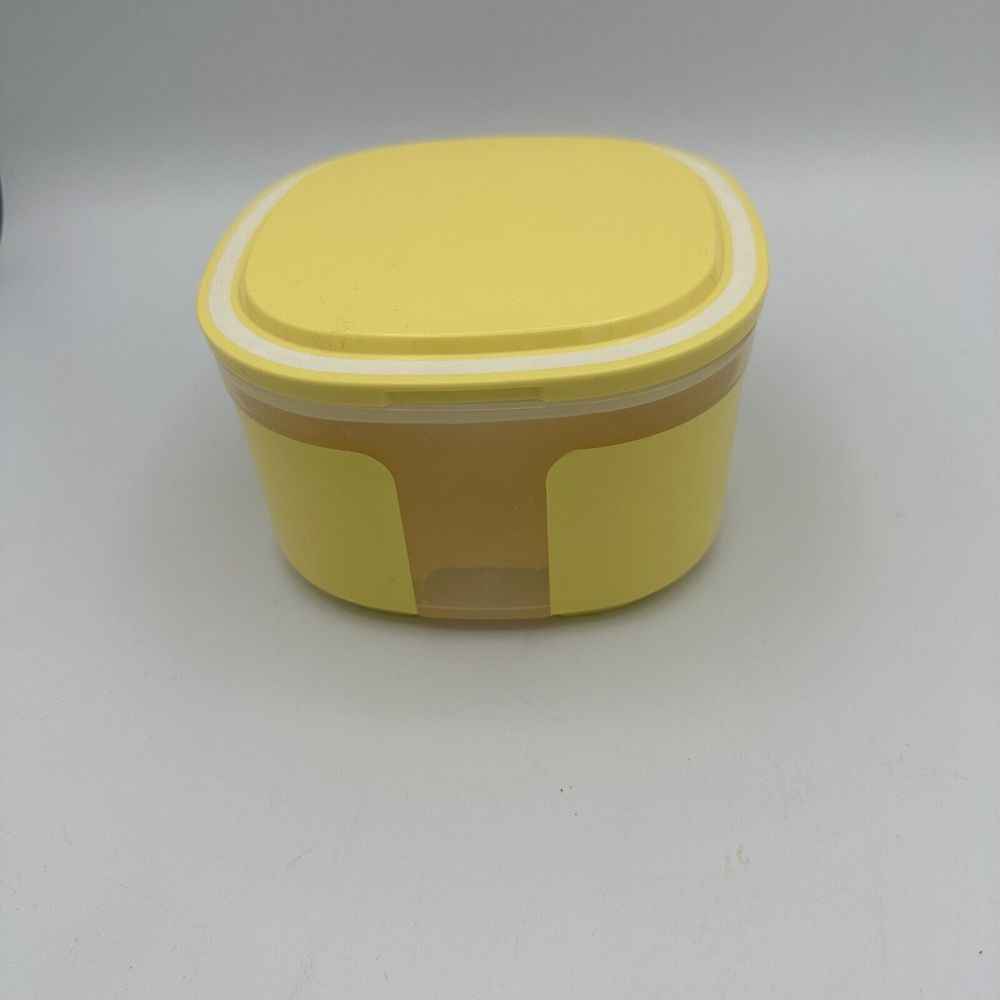 TUPPERWARE Plastic Yellow 2602A-1 Clear Side Panel Square Bowl Container .7Liter
